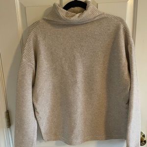 Beige Zella pullover size small
